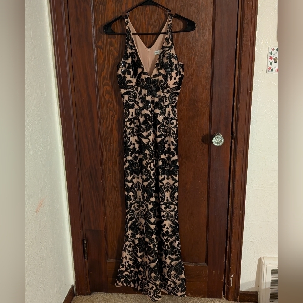 Dress The Population Karen Plunging Sequin Gown In Black Lace; Size Xs